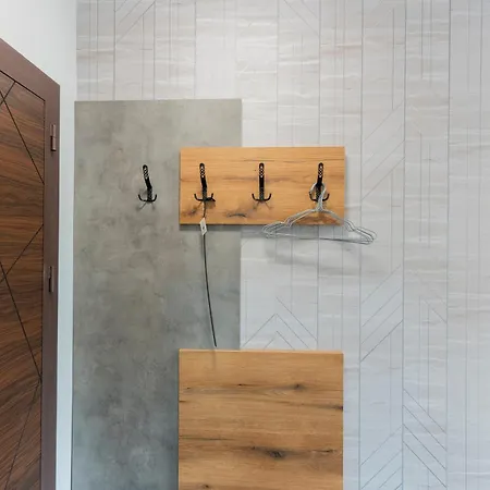 Апартаменты Urban Five #2 - Stylish One-bedroom With Kitchen & Parking Велико-Тырново