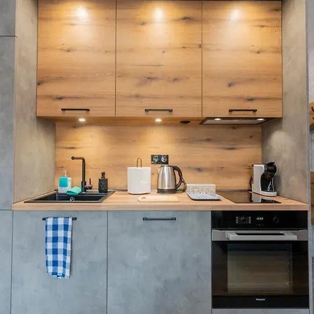 Urban Five #2 - Stylish One-bedroom With Kitchen & Parking Apartment Veliko Tarnovo