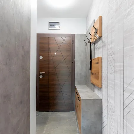 Urban Five #2 - Stylish One-bedroom With Kitchen & Parking Veliko Tarnovo
