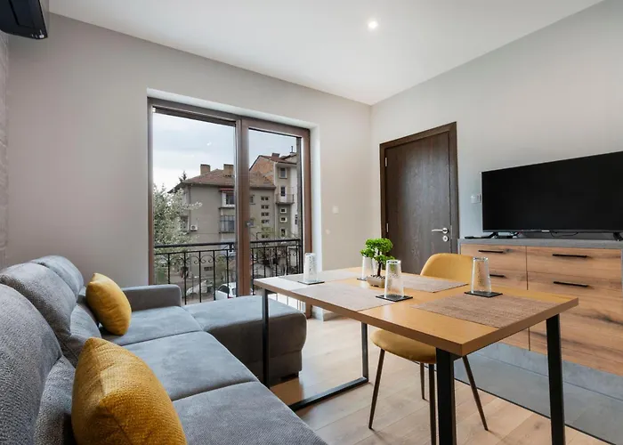 Urban Five #2 - Stylish One-bedroom With Kitchen & Parking Veliko Tarnovo