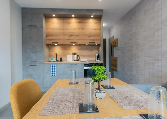 Urban Five #2 - Stylish One-bedroom With Kitchen & Parking * Велико-Тырново