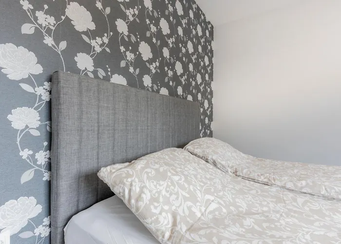 Urban Five #2 - Stylish One-bedroom With Kitchen & Parking Apartment Veliko Tarnovo